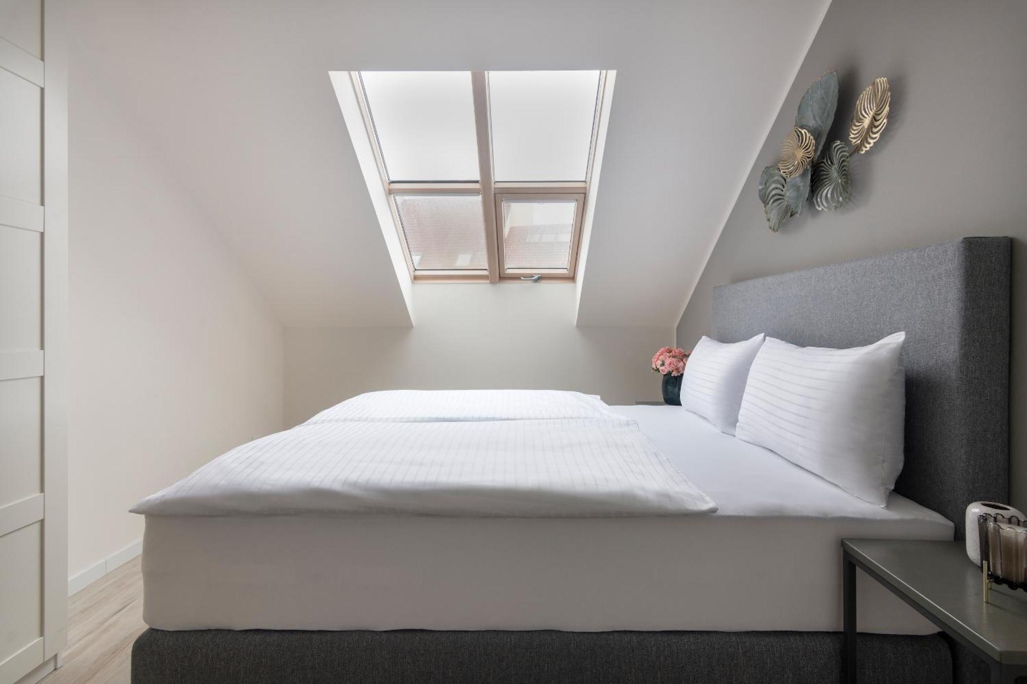 Kinsky Garden And By Dwellfort Aparthotel Praha